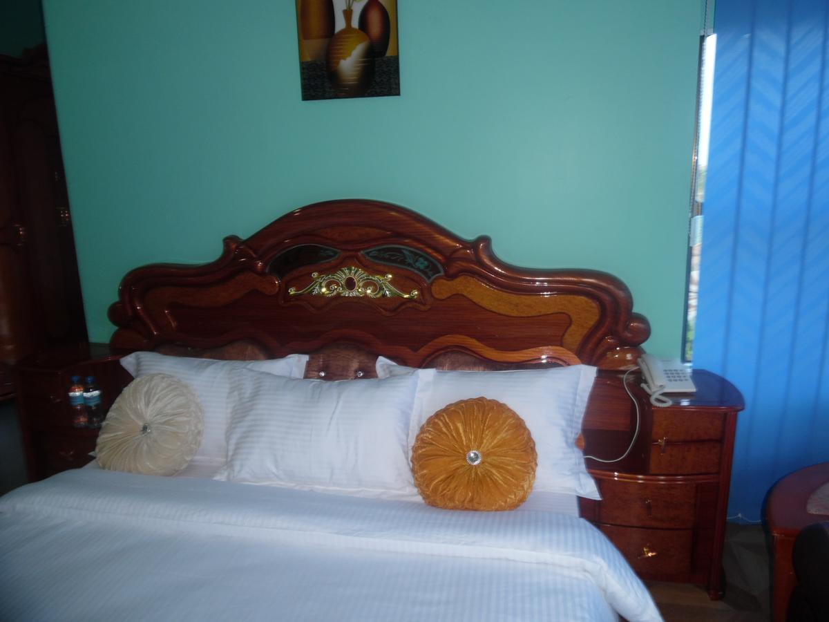Bl Airport Hotel Dar es Salaam Esterno foto