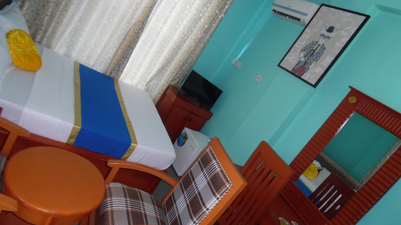 Bl Airport Hotel Dar es Salaam Esterno foto