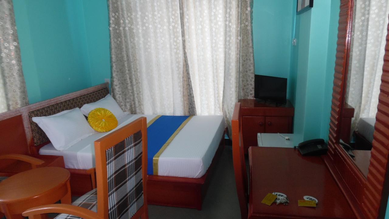Bl Airport Hotel Dar es Salaam Esterno foto