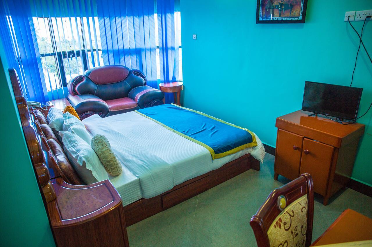 Bl Airport Hotel Dar es Salaam Esterno foto